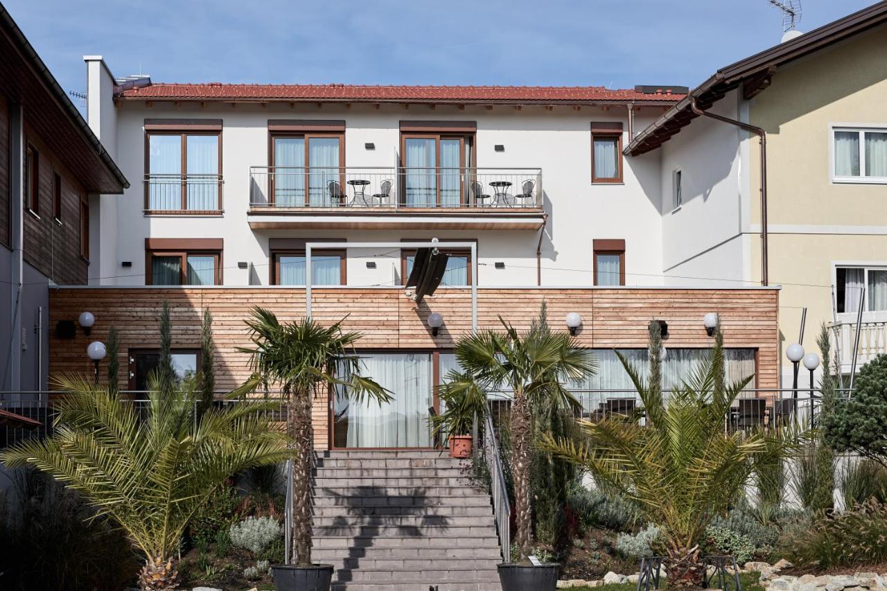 Tumeltsham Hotel Gasthof-Strasser מראה חיצוני תמונה